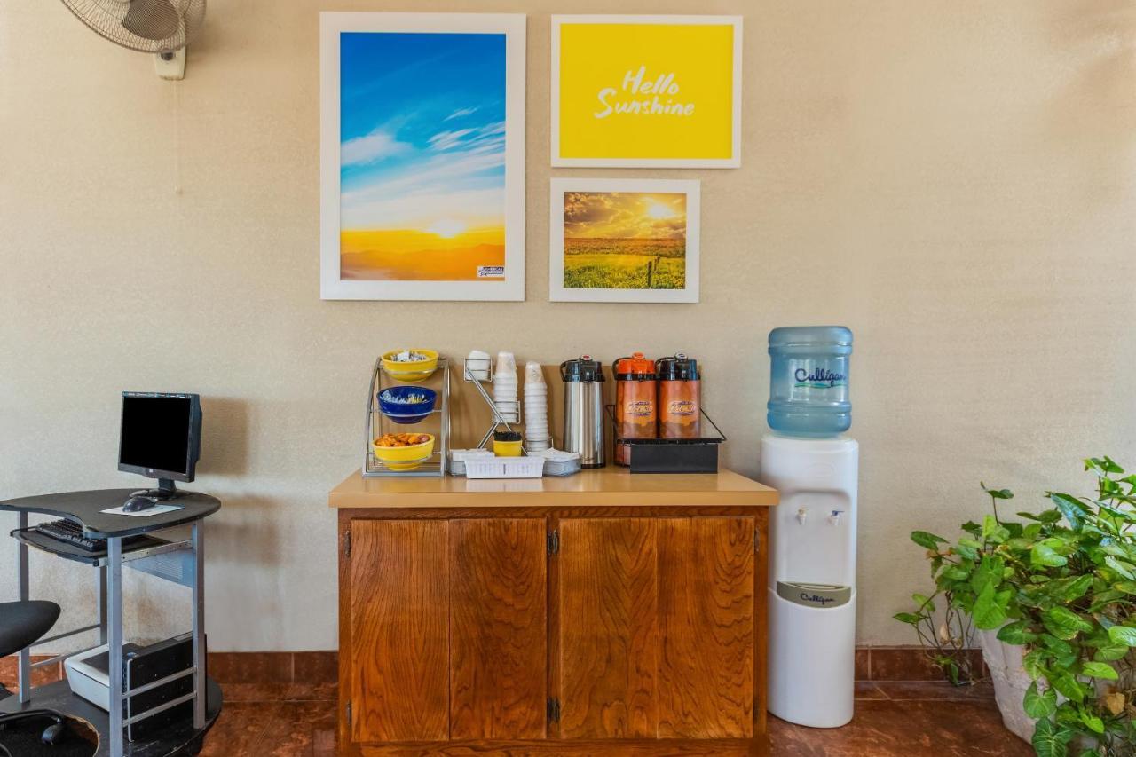 Americas Best Value Inn Of Елк-Сіті Екстер'єр фото