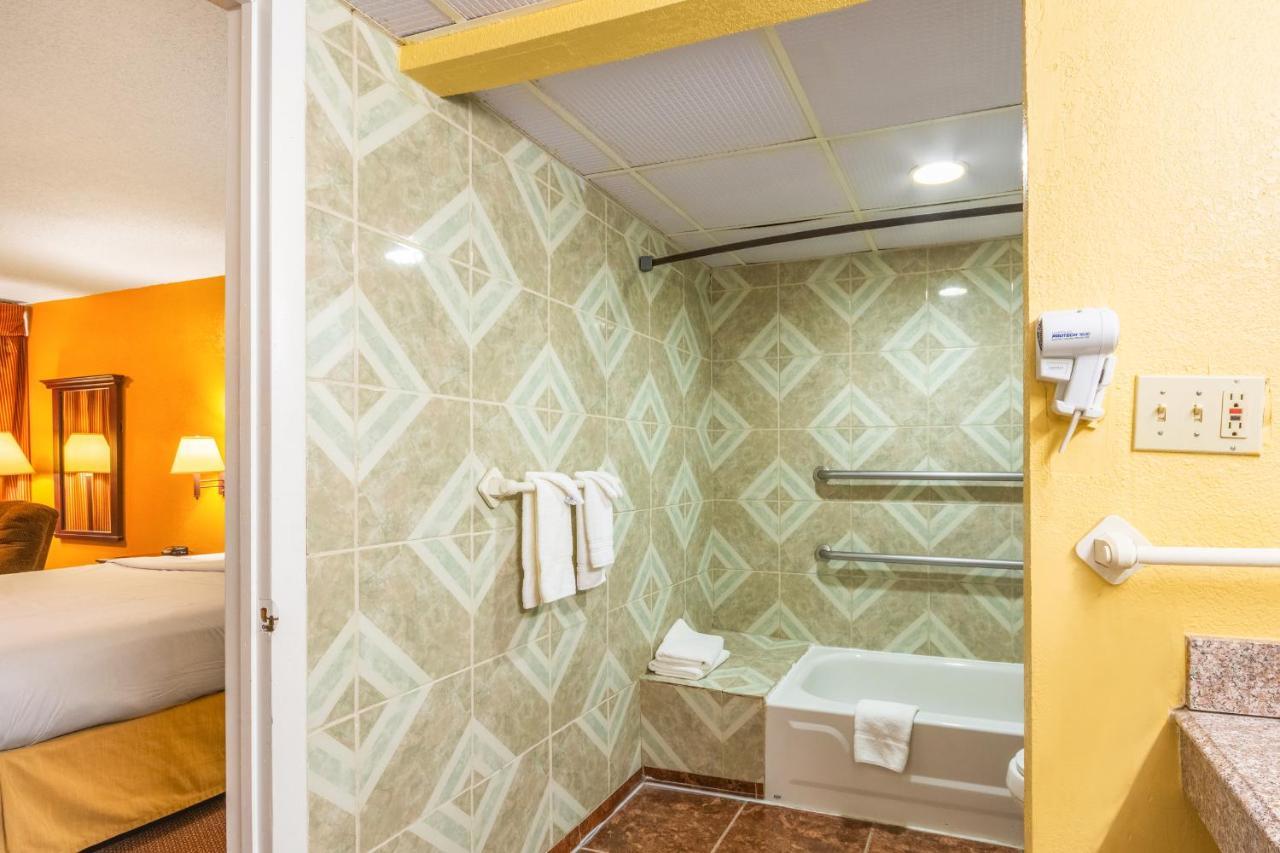 Americas Best Value Inn Of Елк-Сіті Екстер'єр фото